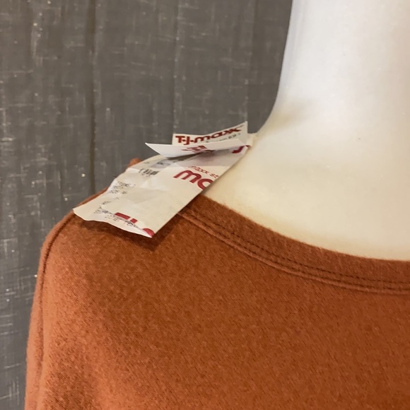 Gyft Sweater - Picture 4 of 5